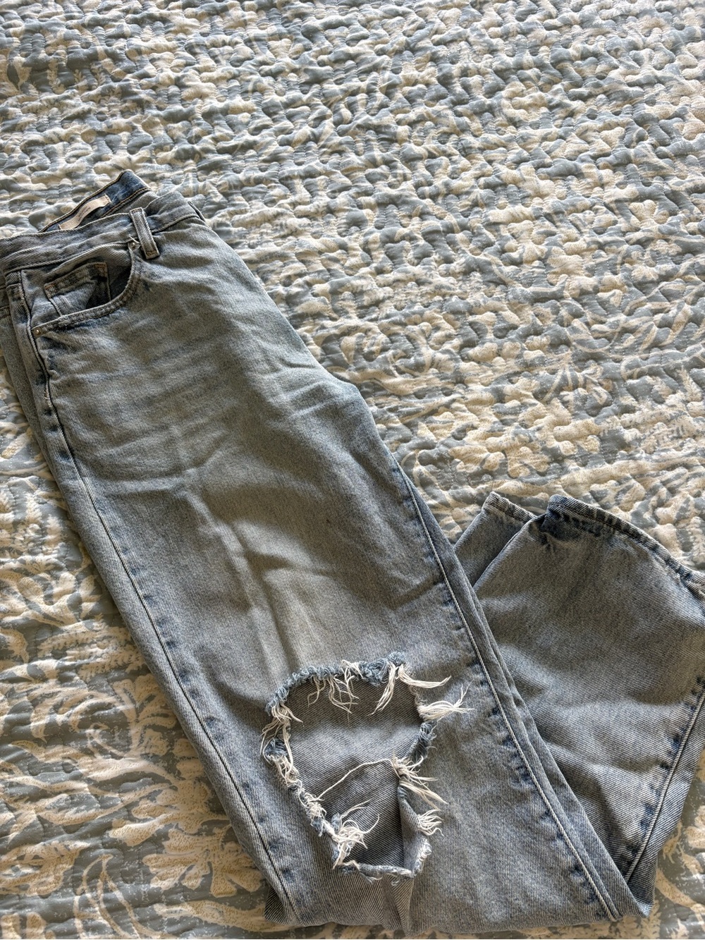 Universal Thread Light Blue Distressed Boyfriend Jeans